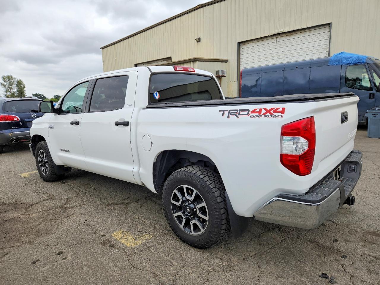 2019 Toyota Tundra Sr5 - Фото 2