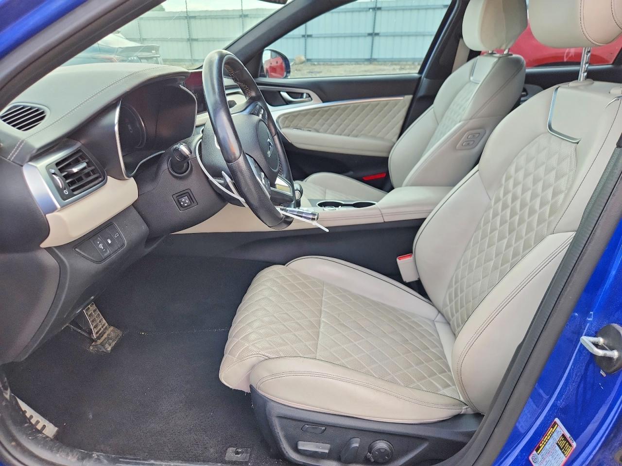 2022 Genesis G70 3.3T Standard - Image 7