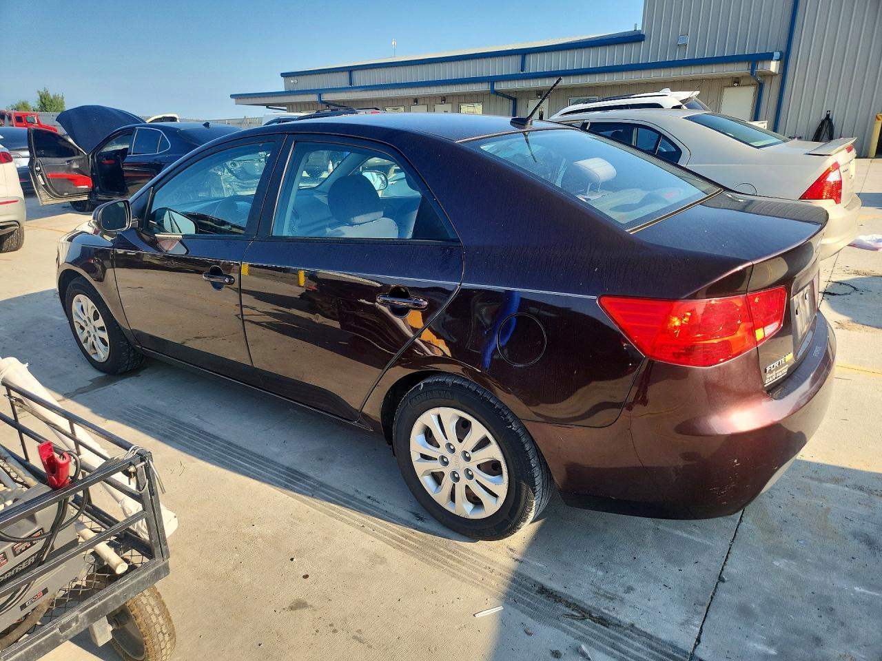 2011 Kia Forte Ex - Image 2