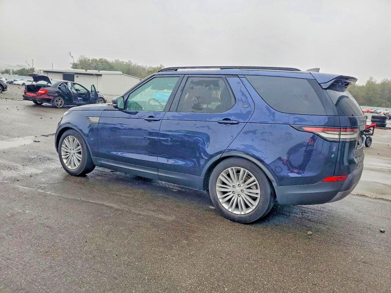 2017 Land Rover Discovery Se - Image 2
