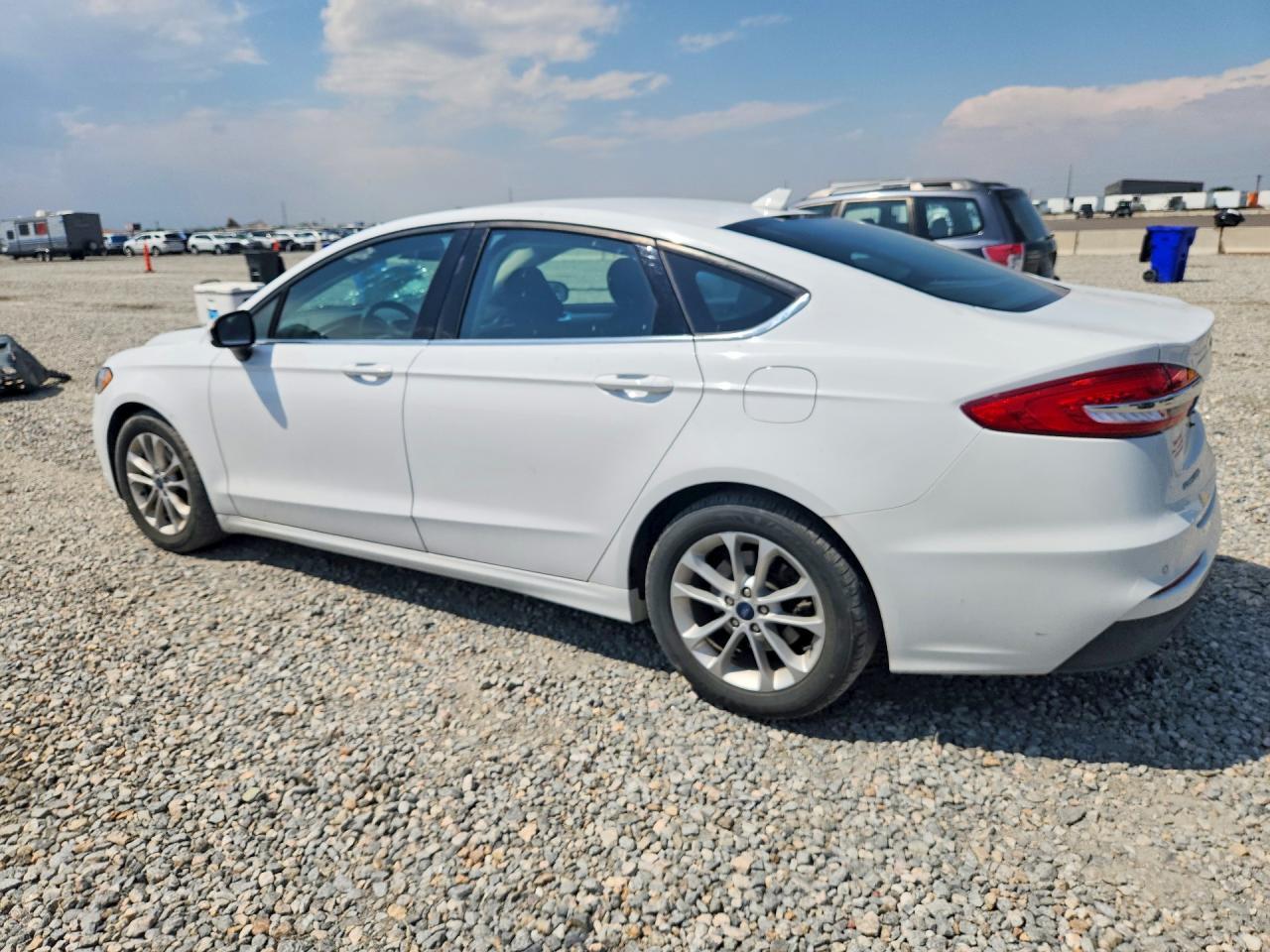 2020 Ford Fusion Se - Image 2