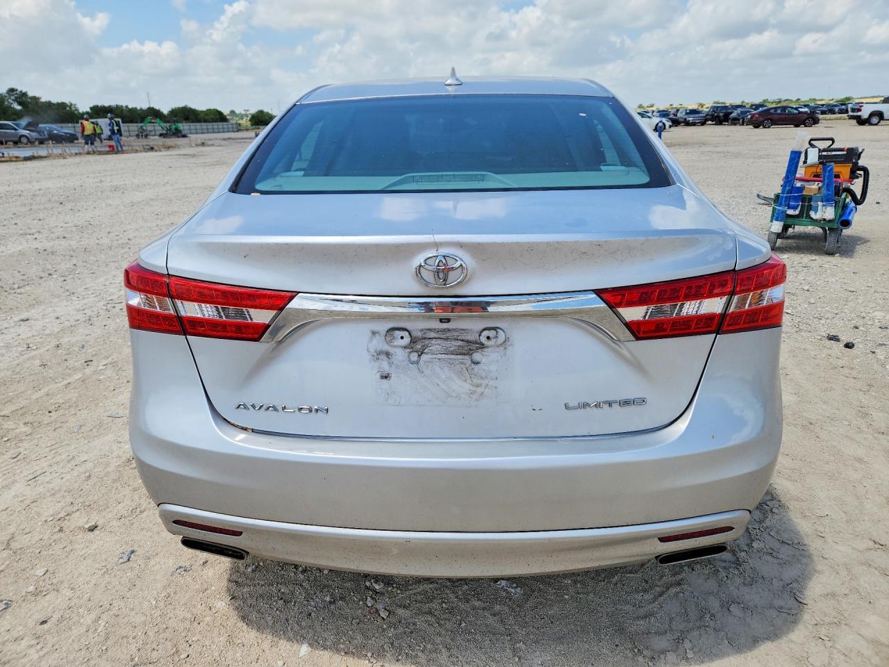2013 Toyota Avalon Xle - Image 6