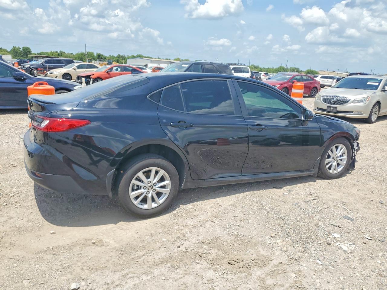 2025 Toyota Camry Le - Фото 3