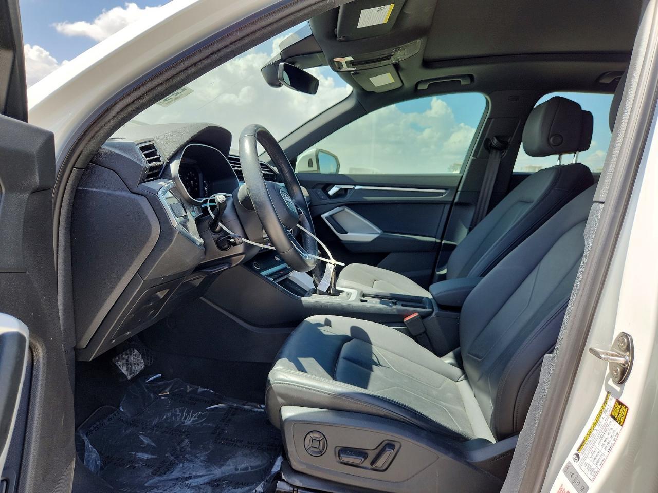 2022 Audi Q3 Premium 40 - Фото 7