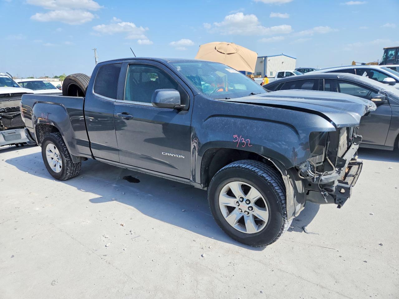 2016 GMC Canyon Sle - Image 4