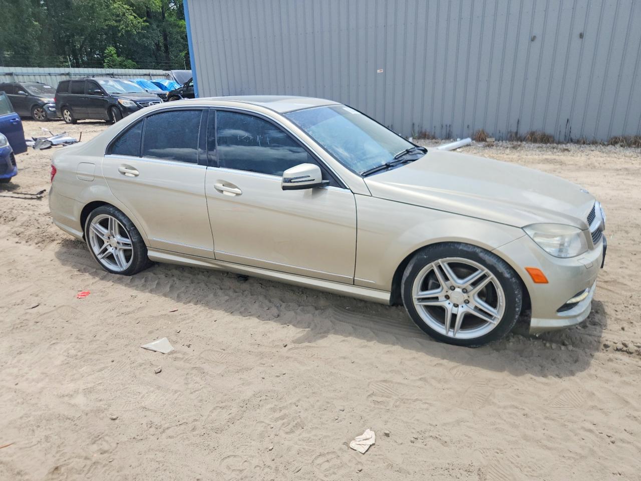 2011 Mercedes-Benz C - Image 4