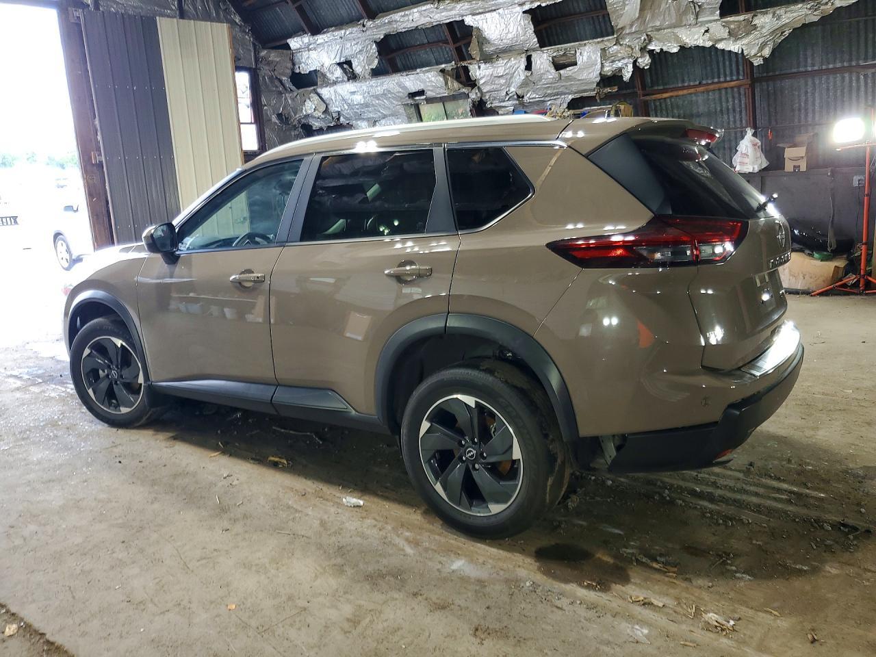 2024 Nissan Rogue Sv - Фото 2