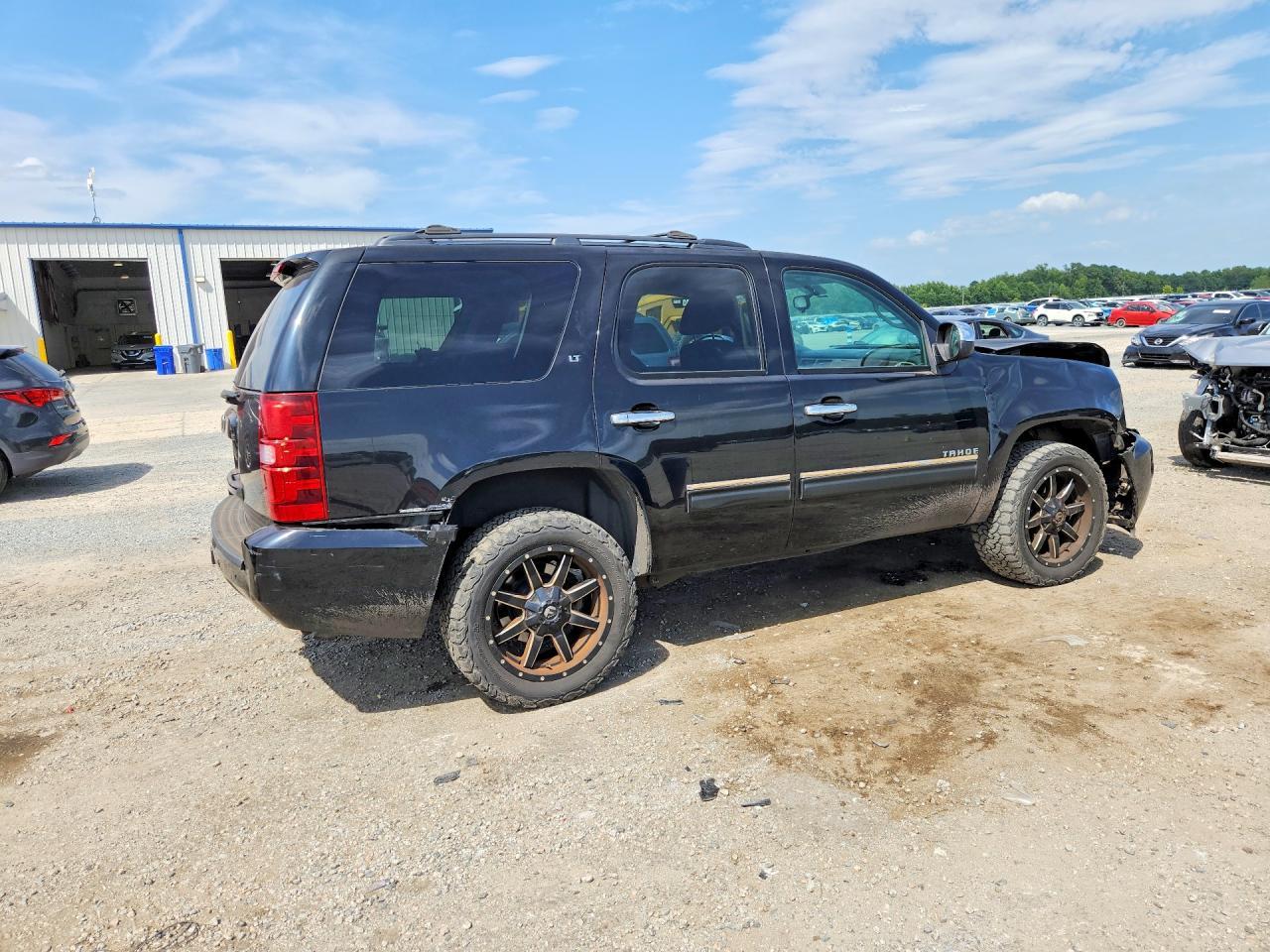 2013 Chevrolet Tahoe K1500 Lt - Image 3