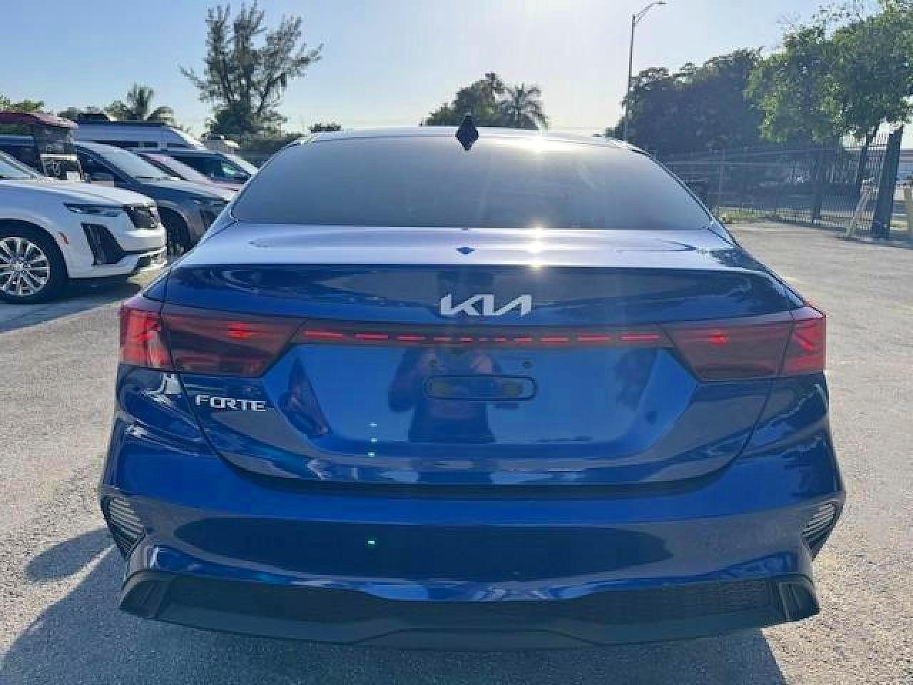 2022 Kia Forte Lxs - Фото 6