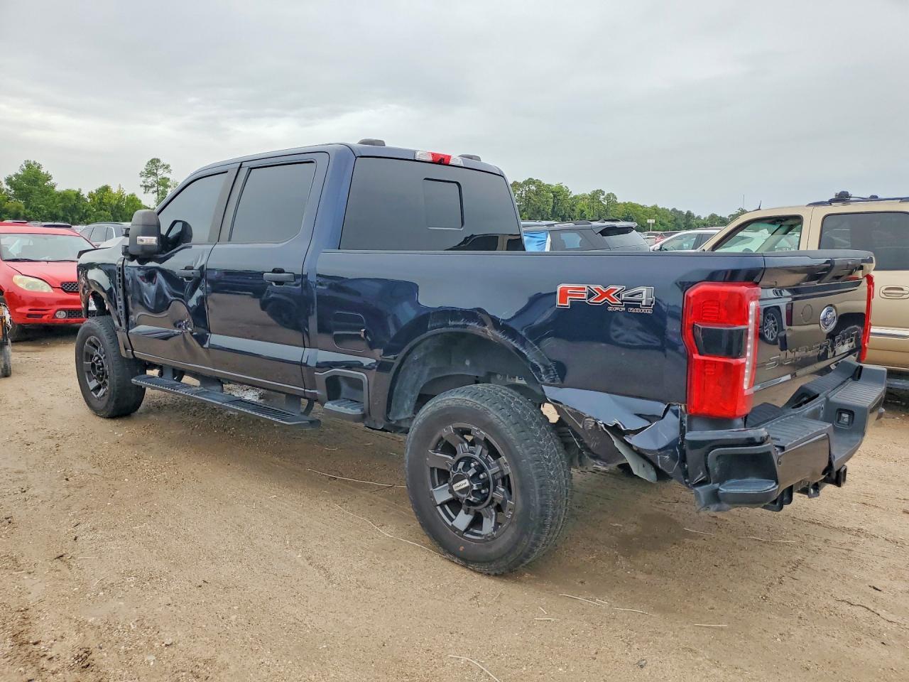 2024 Ford F250 Super Duty - Фото 2