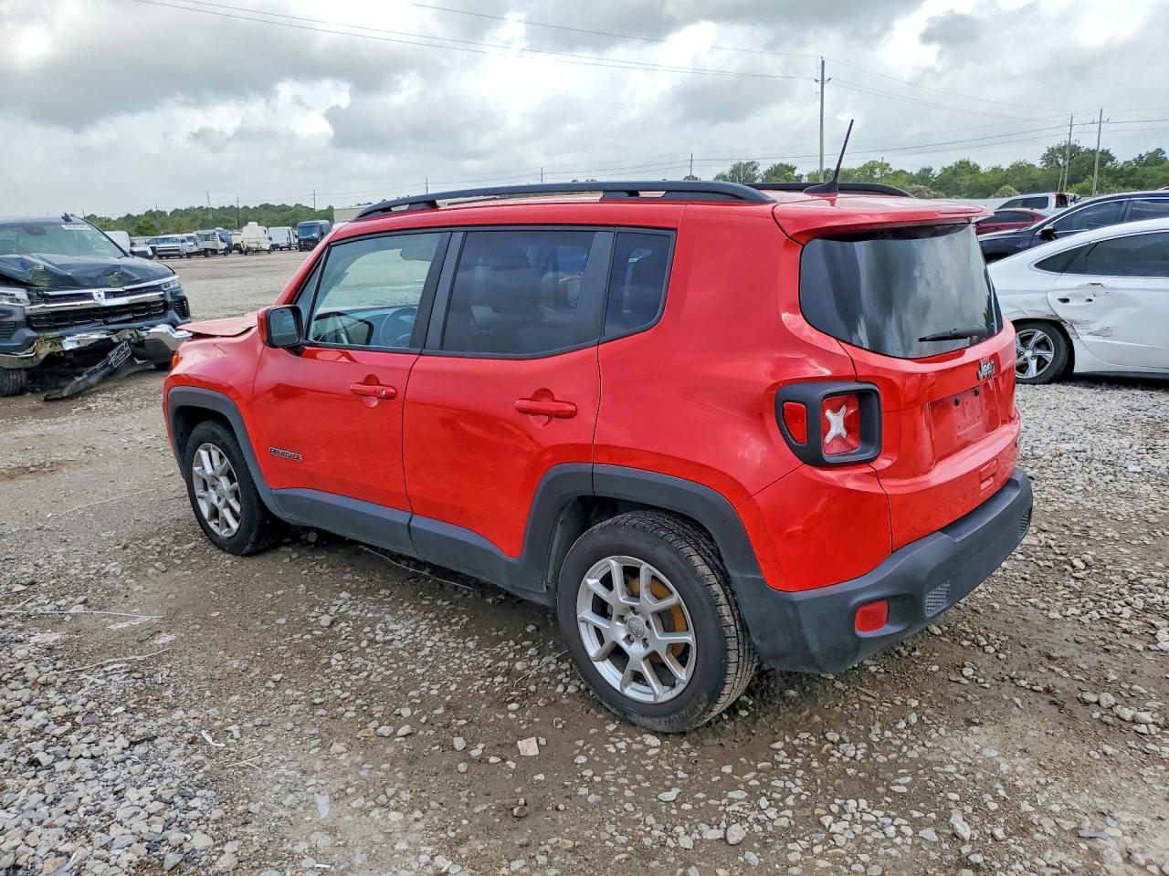 2019 Jeep Renegade Latitude - Фото 2