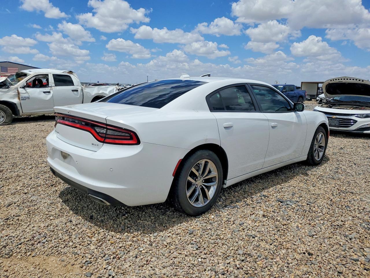 2016 Dodge Charger Sxt - Image 3