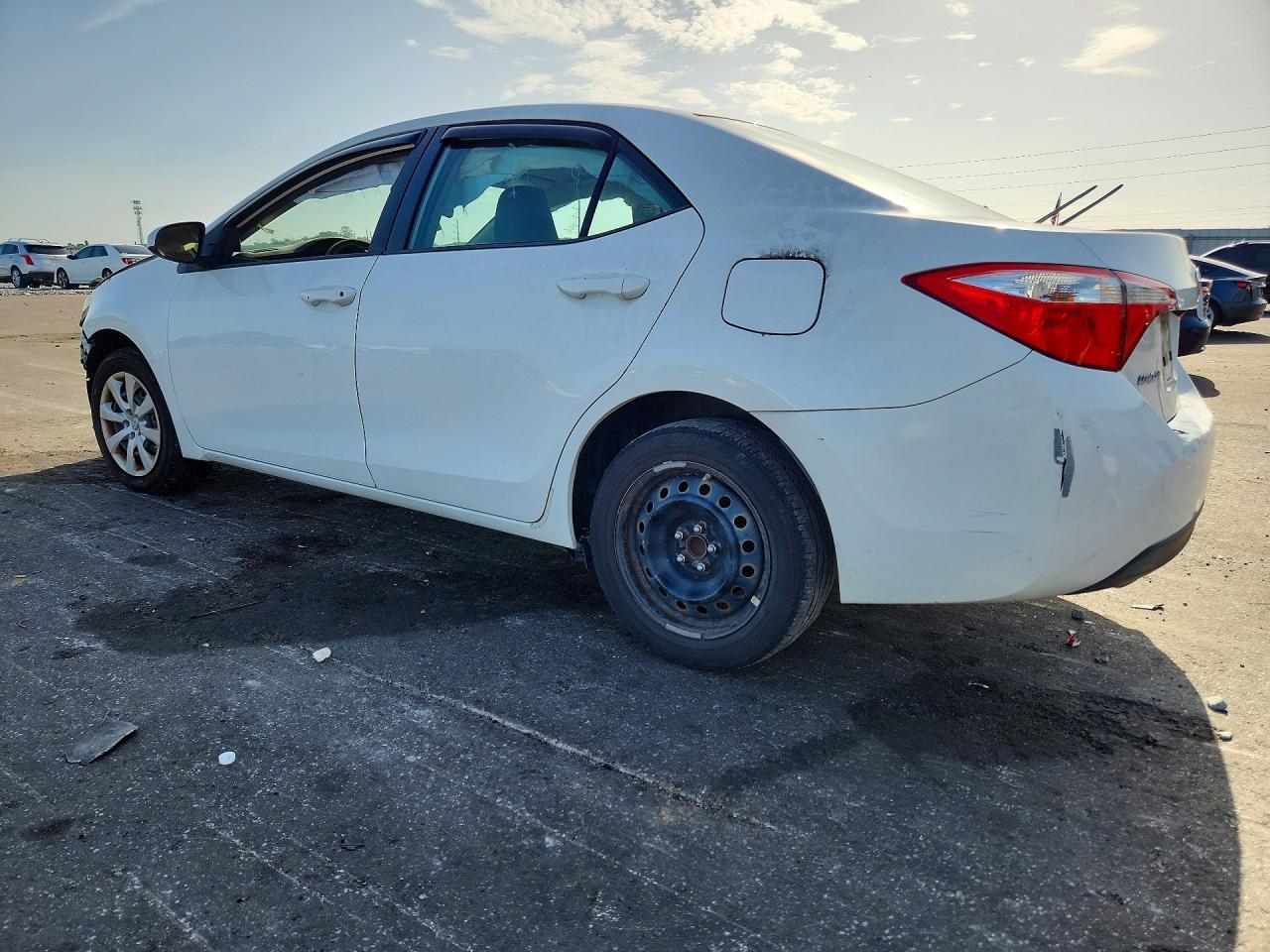 2016 Toyota Corolla Le - Фото 2