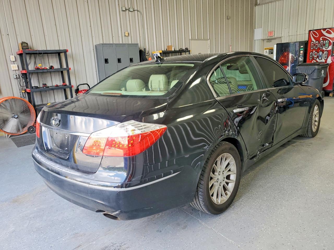 2009 Hyundai Genesis 3.8L - Фото 3
