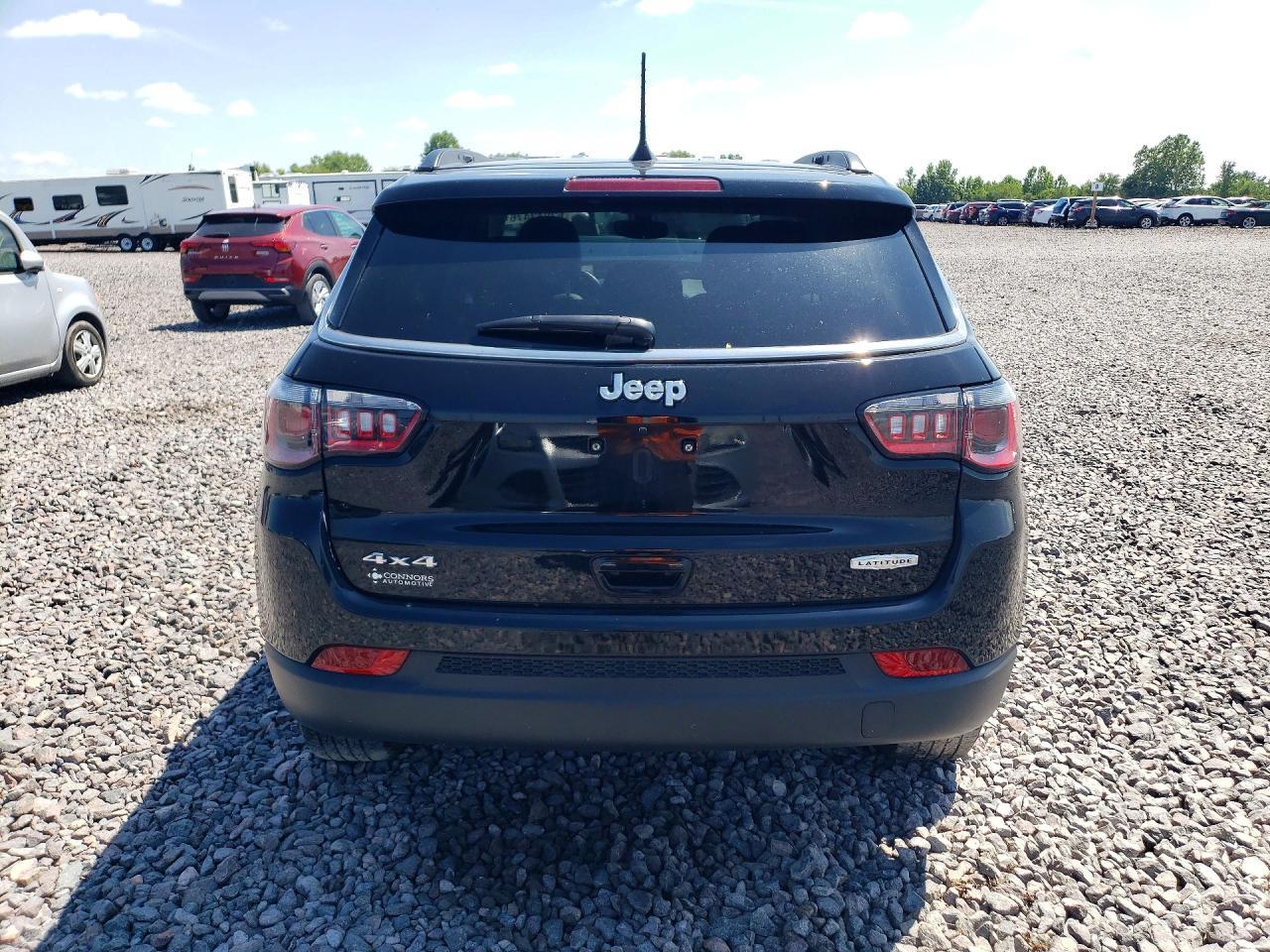2021 Jeep Compass Latitude - Image 6