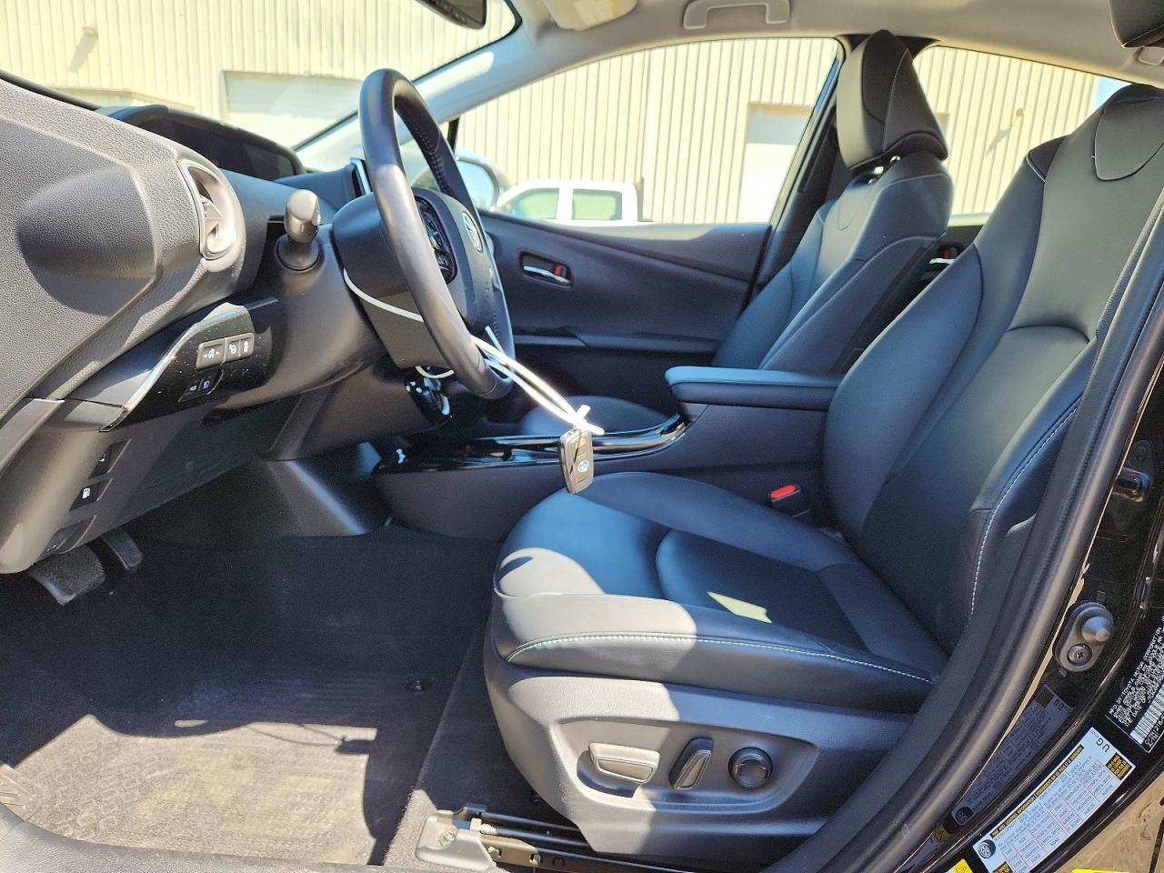 2022 Toyota Prius Prime Limited - Фото 7