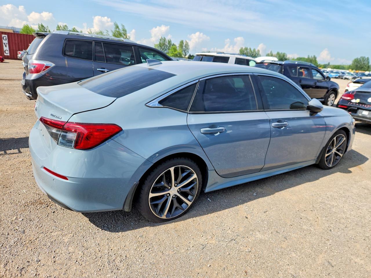 2022 Honda Civic Touring - Image 3