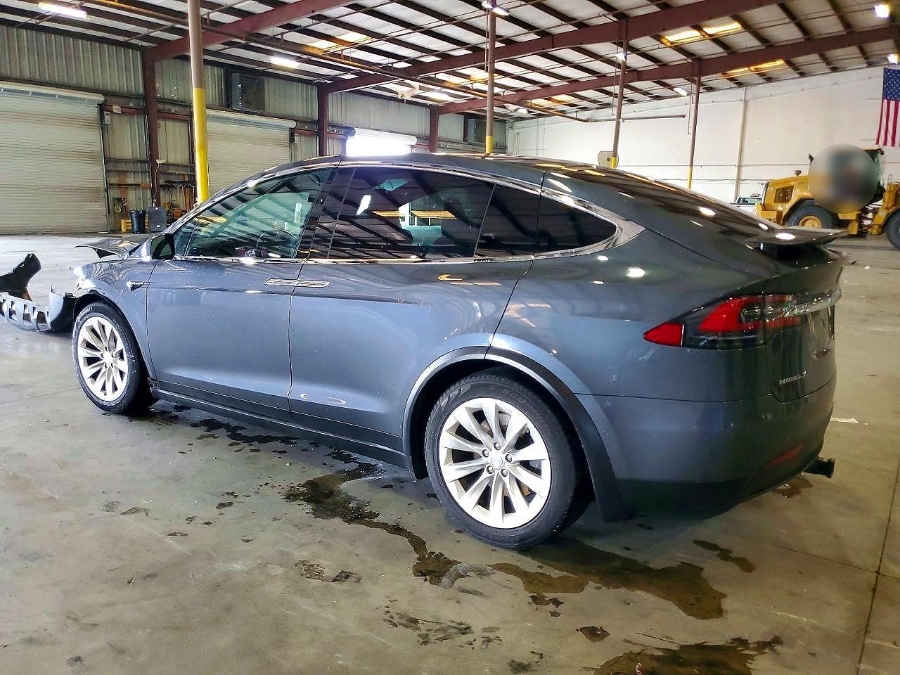 2017 Tesla Model X - Фото 2