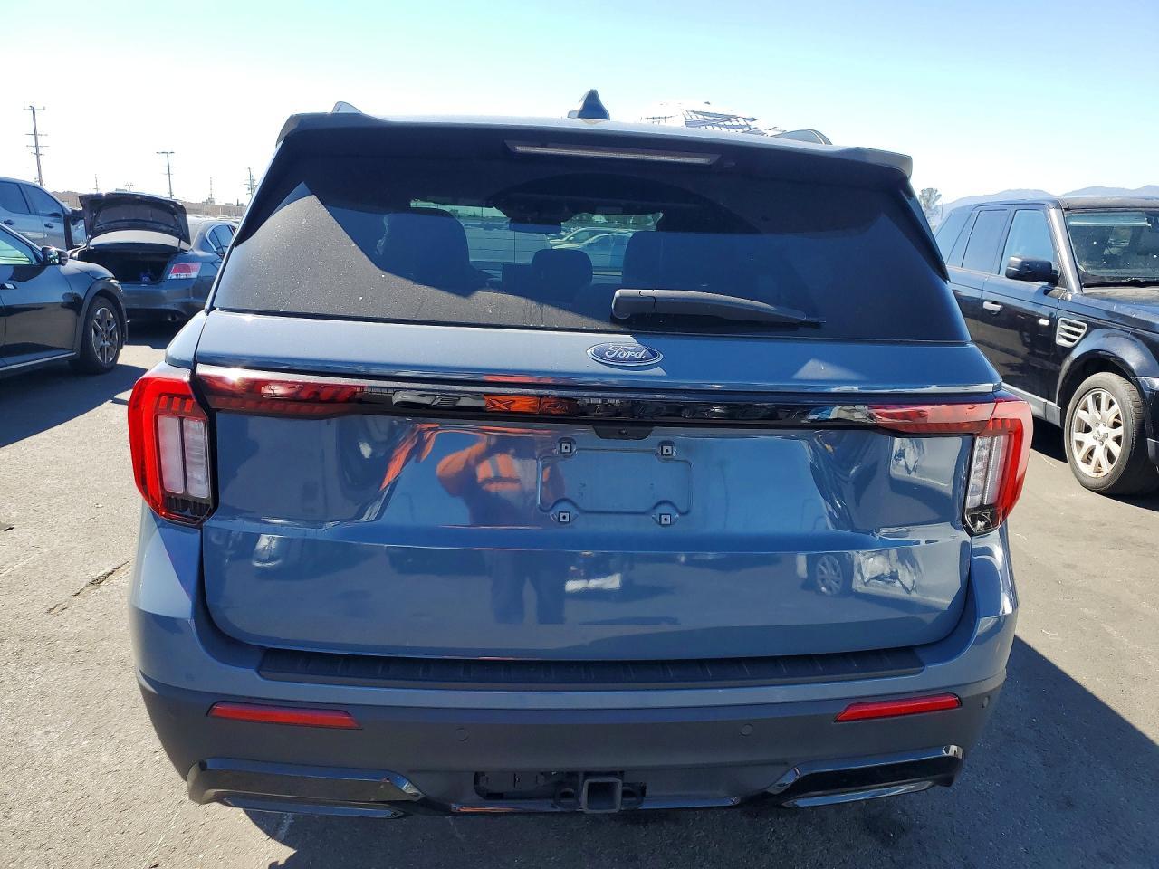 2025 Ford Explorer St-Line - Фото 6