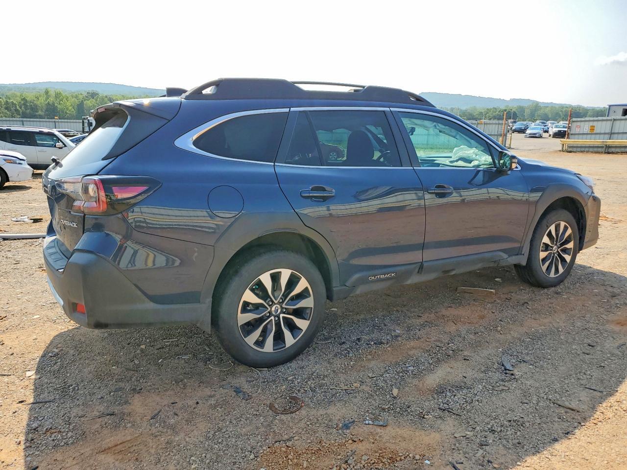 2025 Subaru Outback Limited - Фото 3