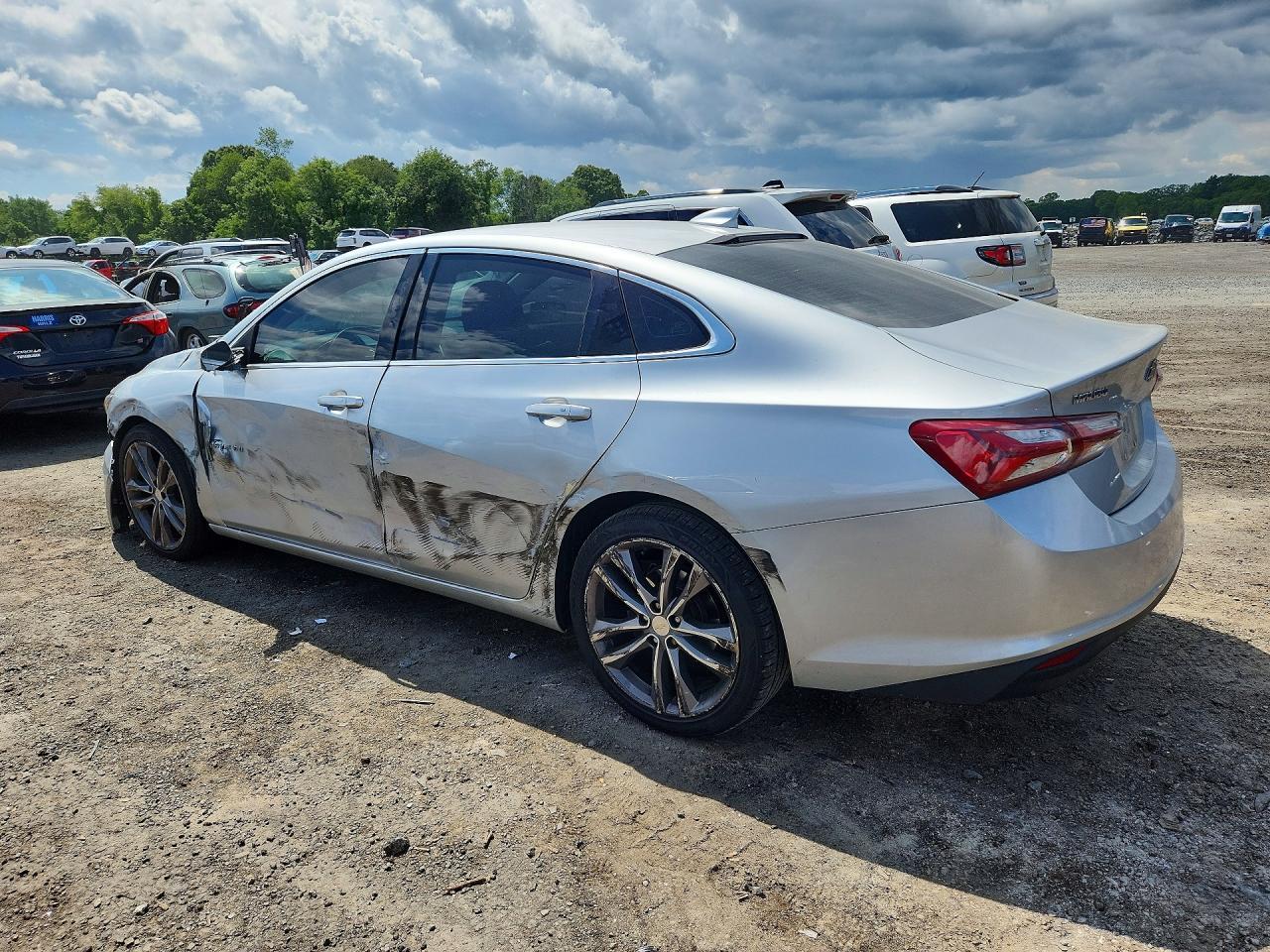 2020 Chevrolet Malibu Lt - Image 2