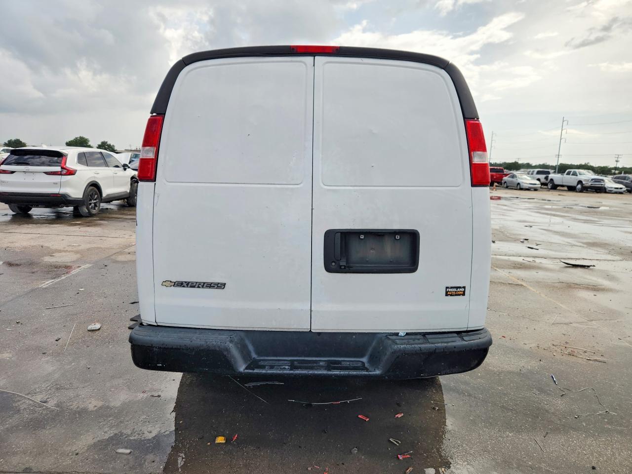2021 Chevrolet Express G2500 Delivery Van - Image 6