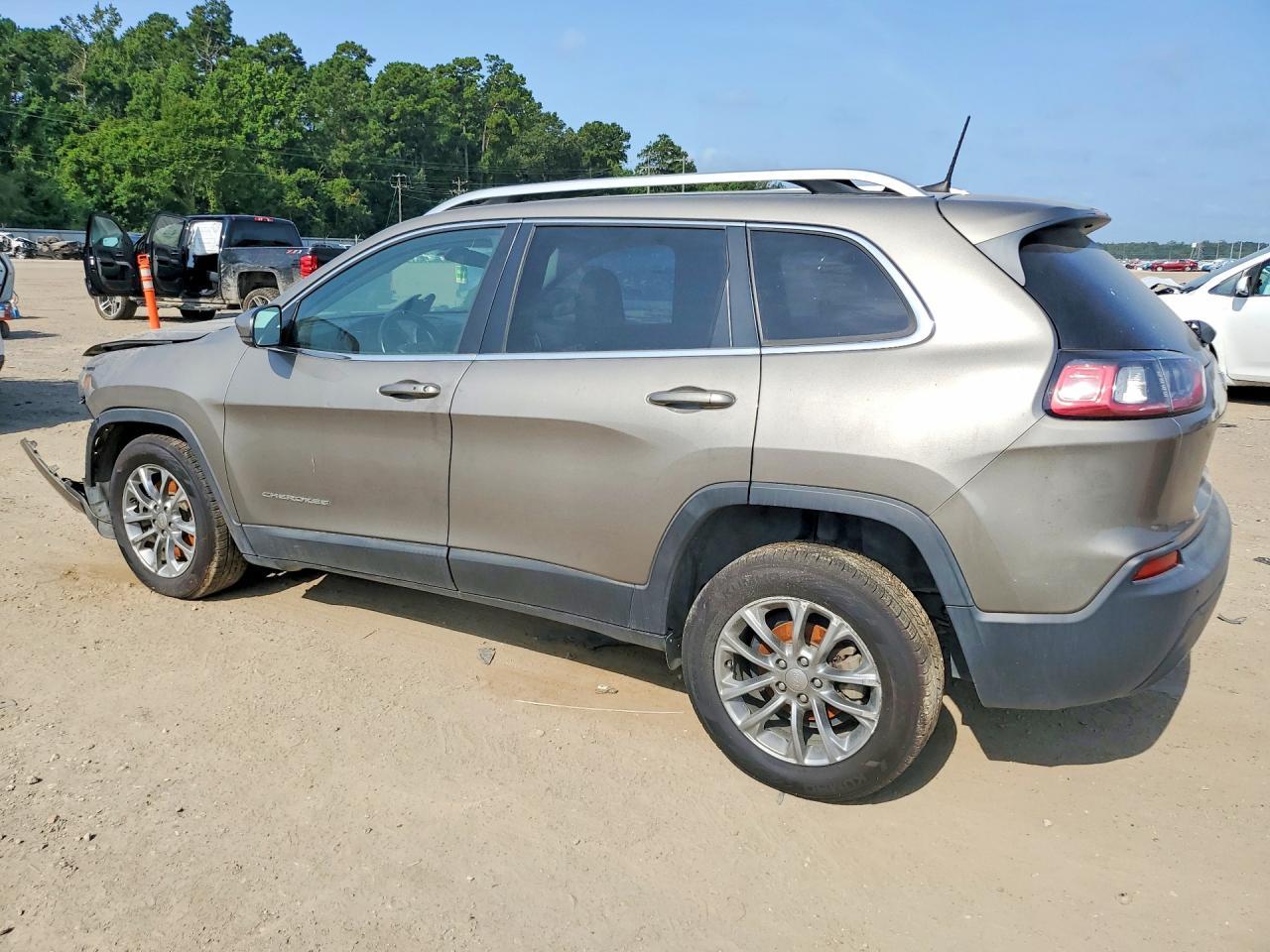 2019 Jeep Cherokee Latitude Plus - Фото 2