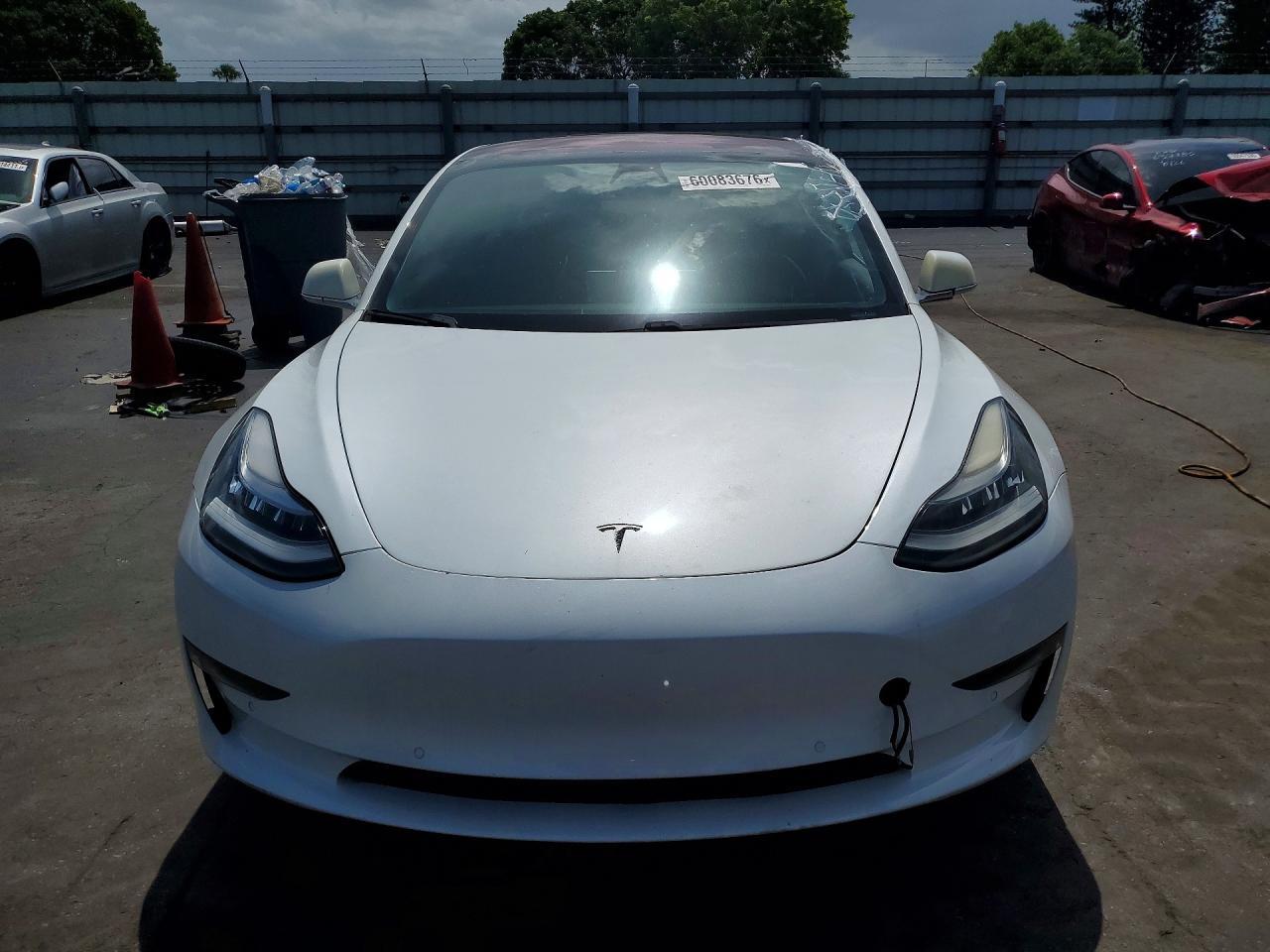 2018 Tesla Model 3 - Фото 5