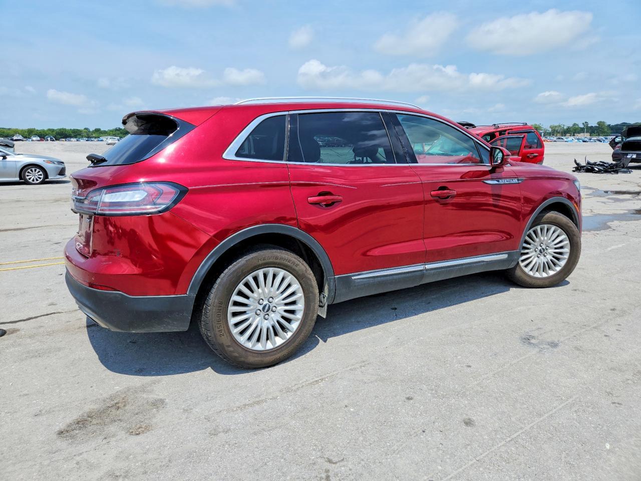 2019 Lincoln Nautilus - Фото 3
