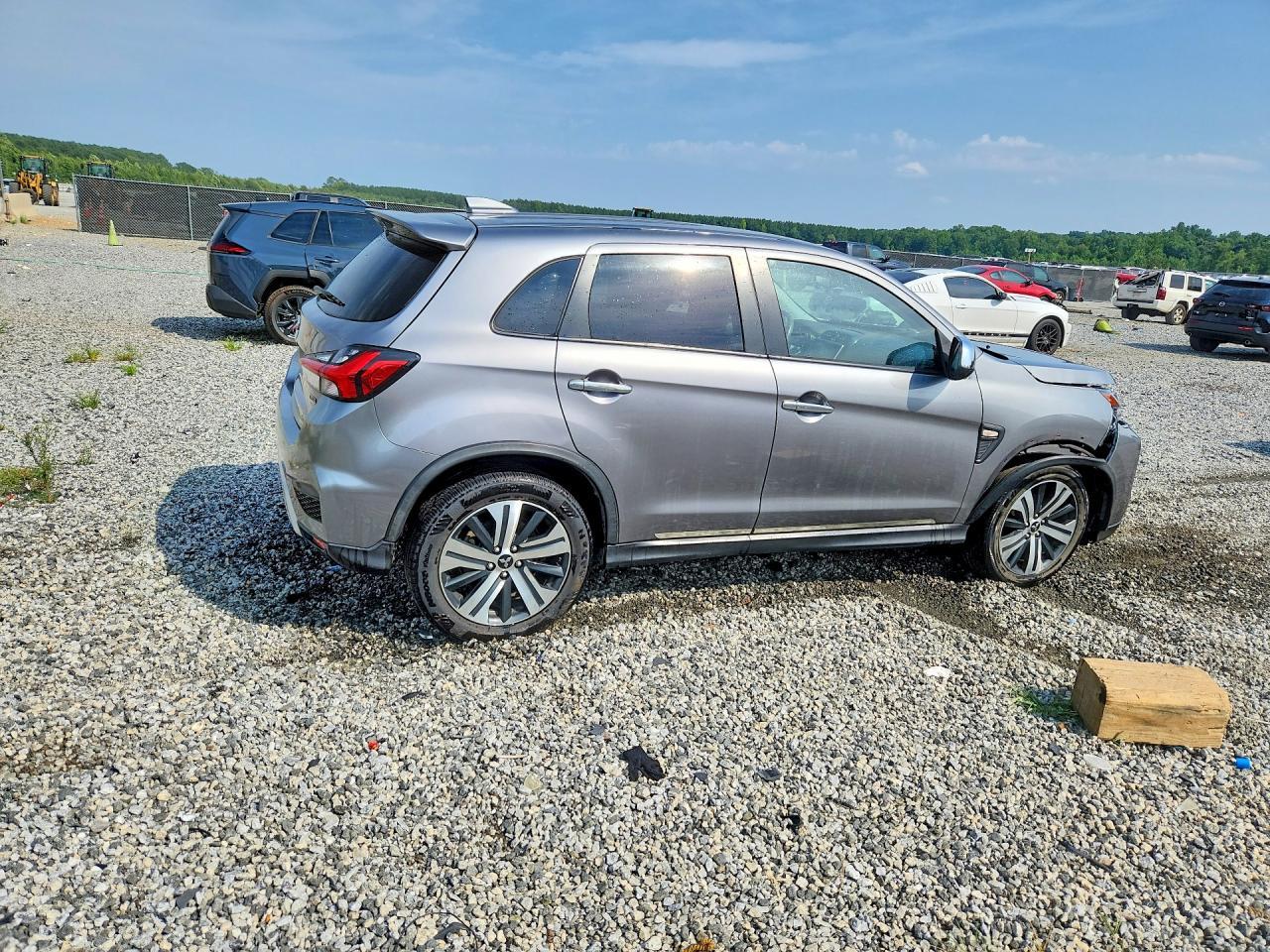 2020 Mitsubishi Outlander Sport Es - Фото 3