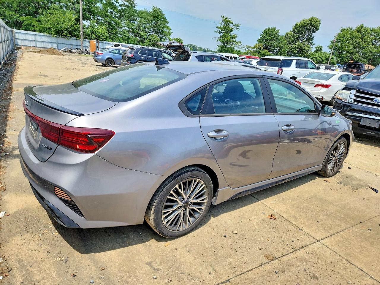2024 Kia Forte Gt Line - Image 3