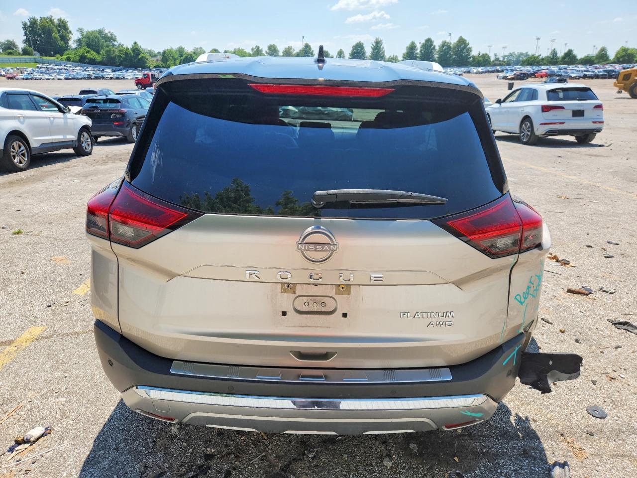 2022 Nissan Rogue Platinum - Фото 6