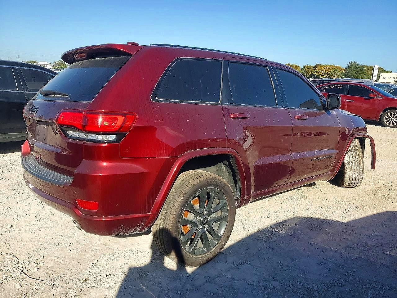 2020 Jeep Grand Cherokee Laredo - Фото 3