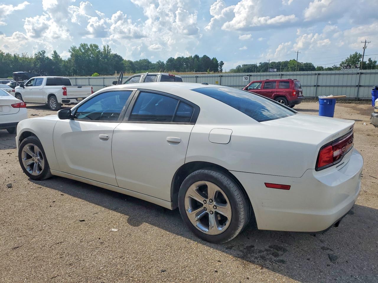2011 Dodge Charger - Image 2