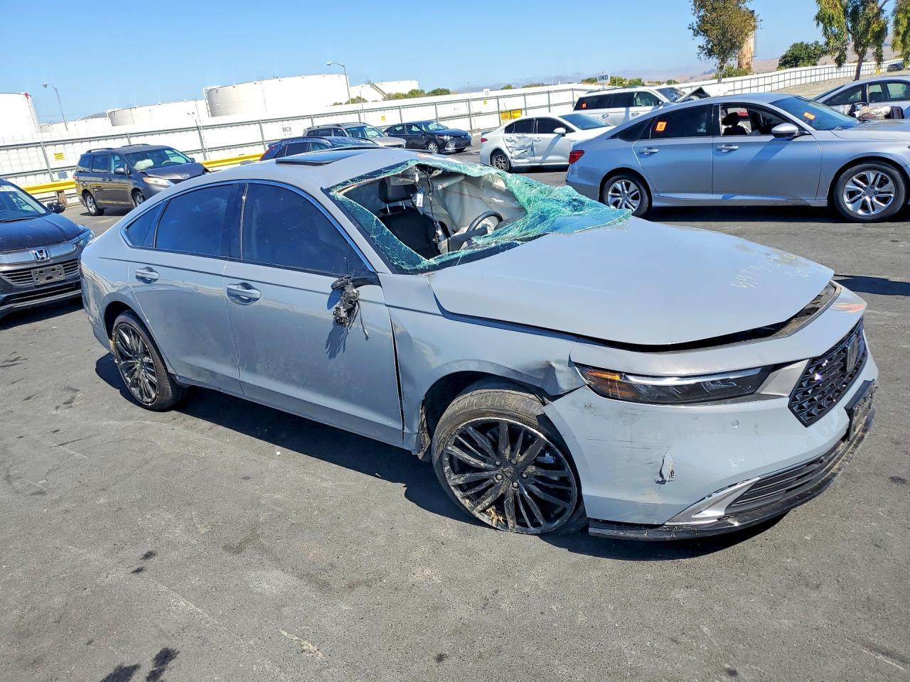 2024 Honda Accord Touring Hybrid - Image 4