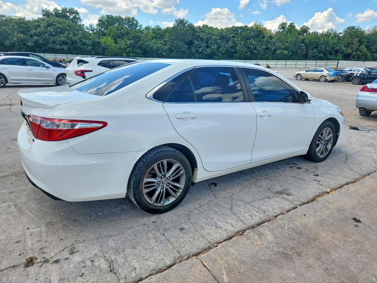 2015 Toyota Camry Se - Фото 3