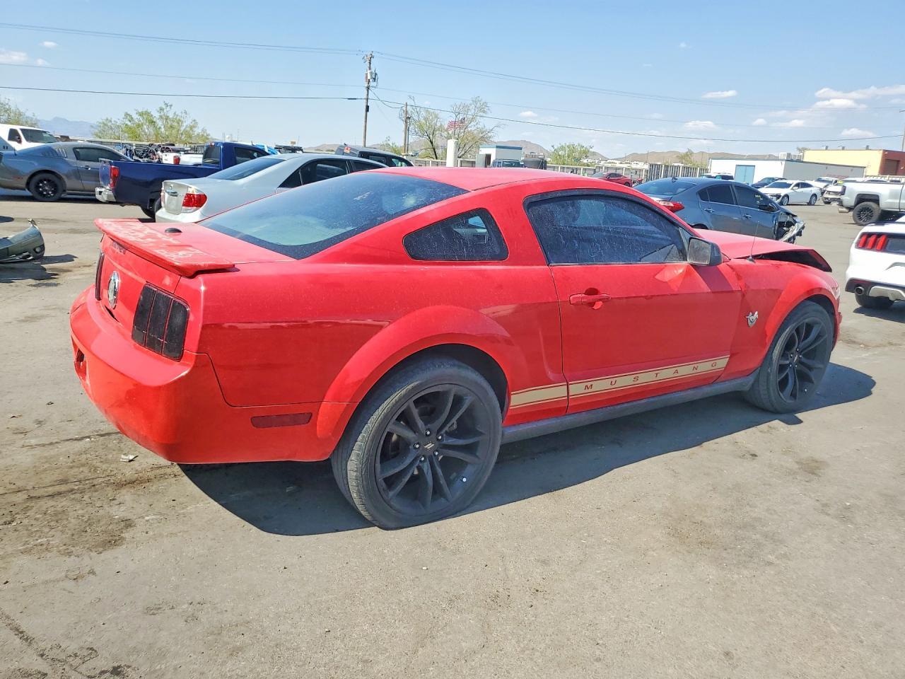 2009 Ford Mustang - Фото 3