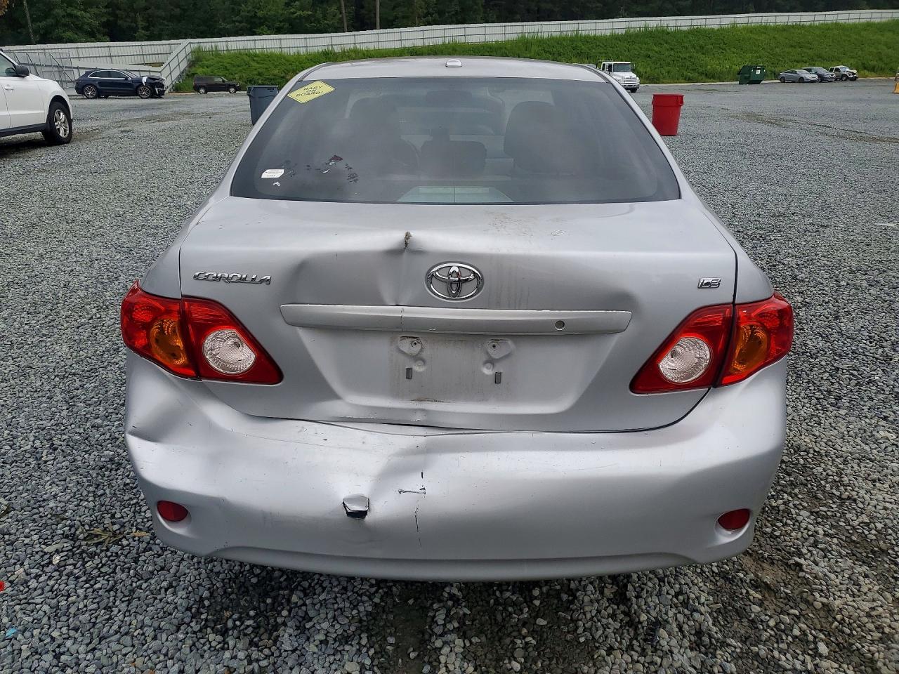 2010 Toyota Corolla Le - Фото 6