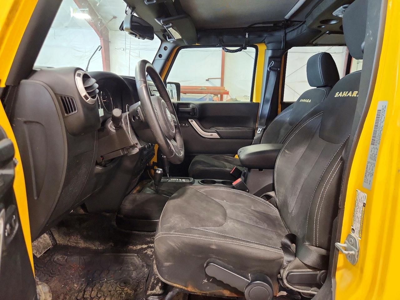 2015 Jeep Wrangler Unlimited Sahara - Image 7