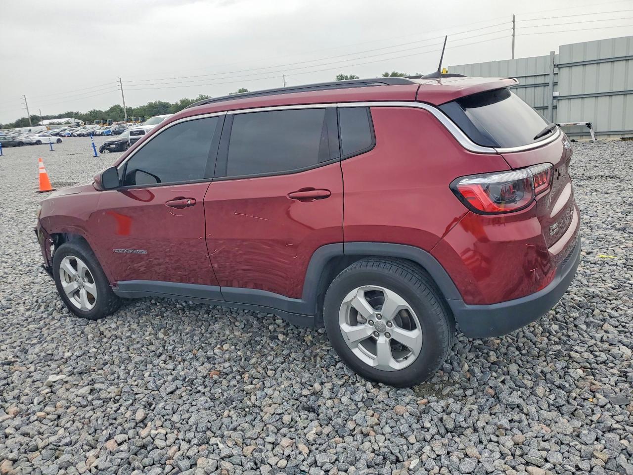2021 Jeep Compass Latitude - Фото 2