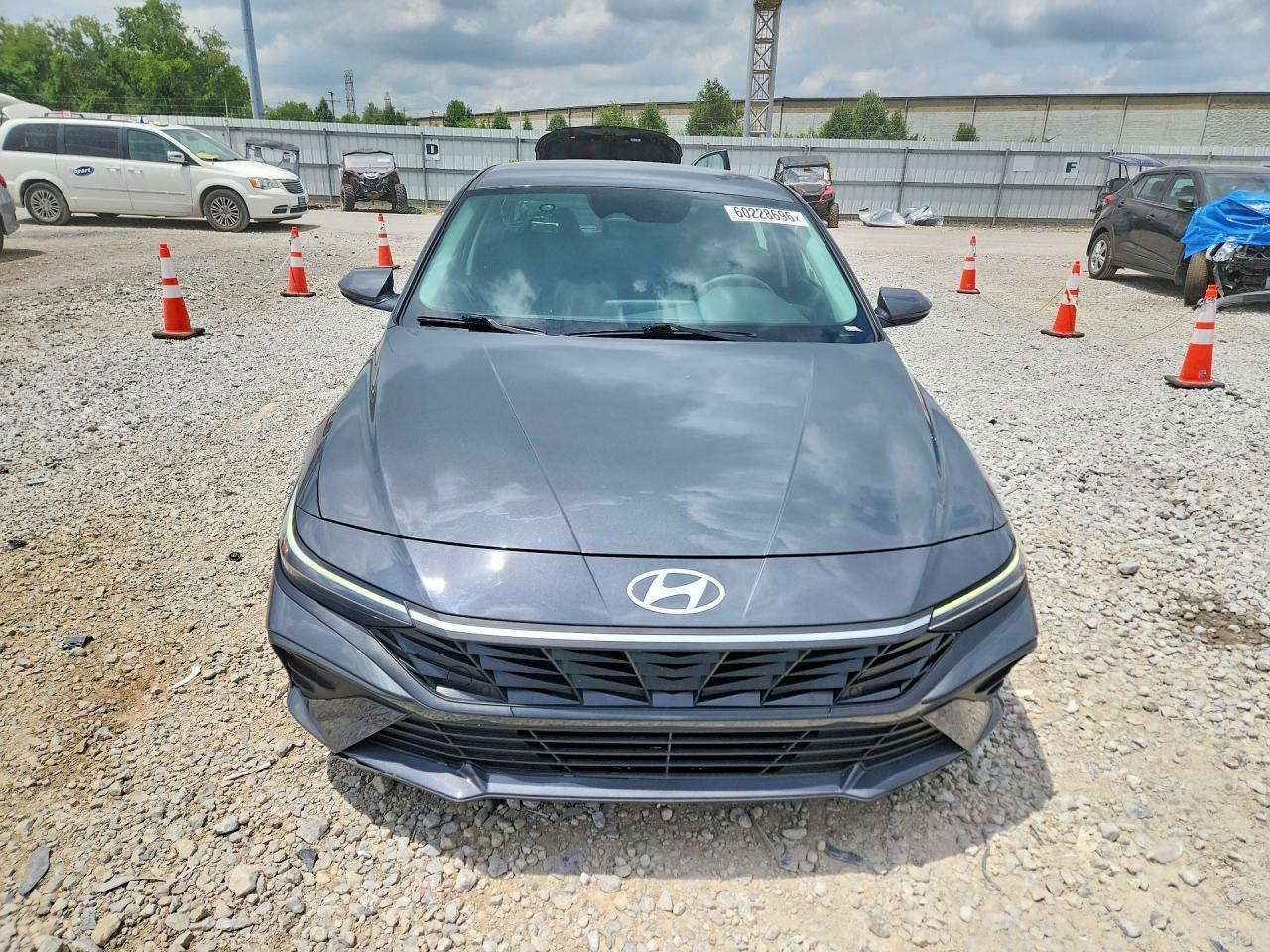 2024 Hyundai Elantra Se - Фото 5