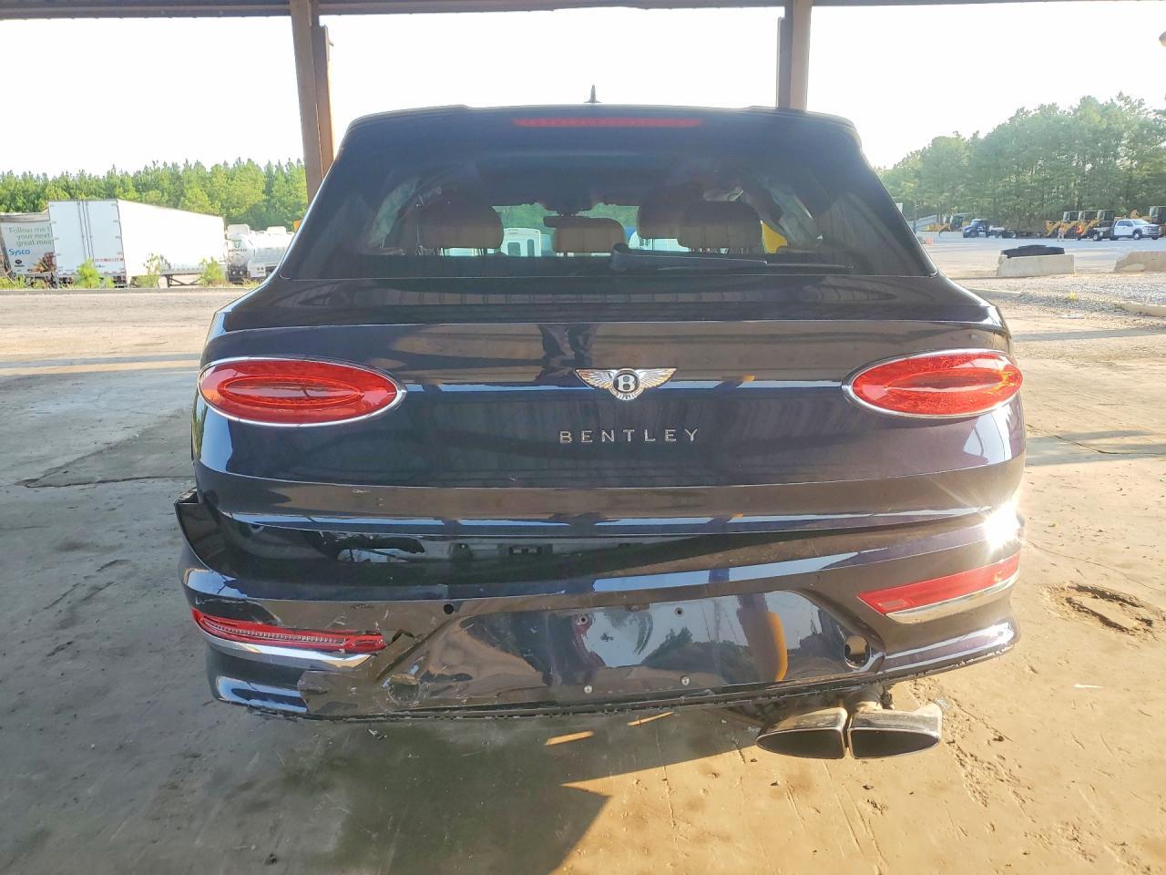 2021 Bentley Bentayga - Image 6