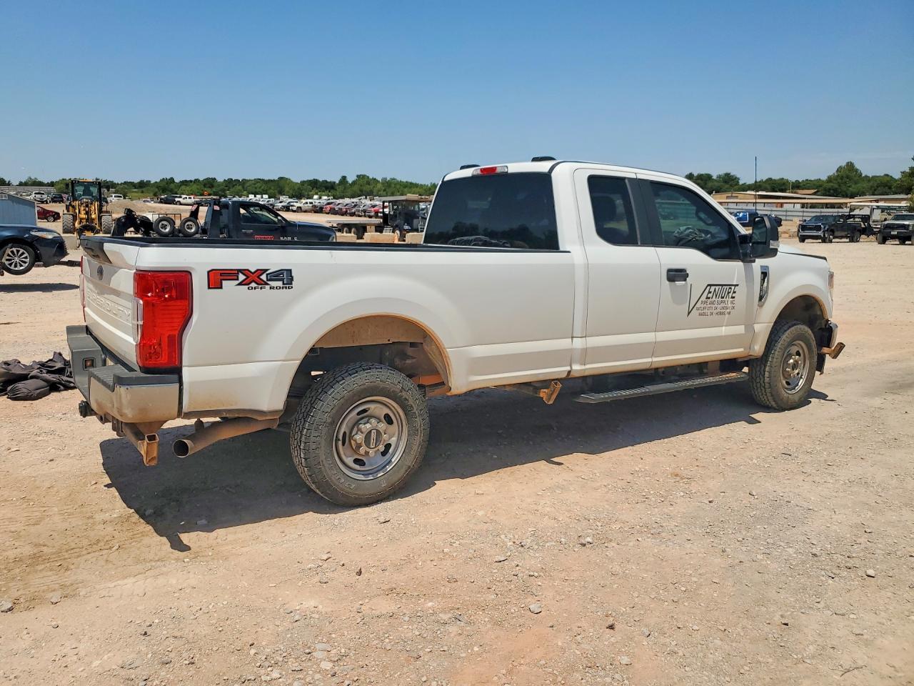 2022 Ford F350 - Image 3