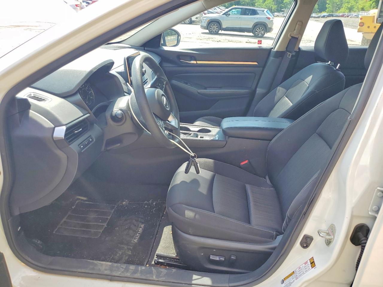 2022 Nissan Altima Sv - Image 7