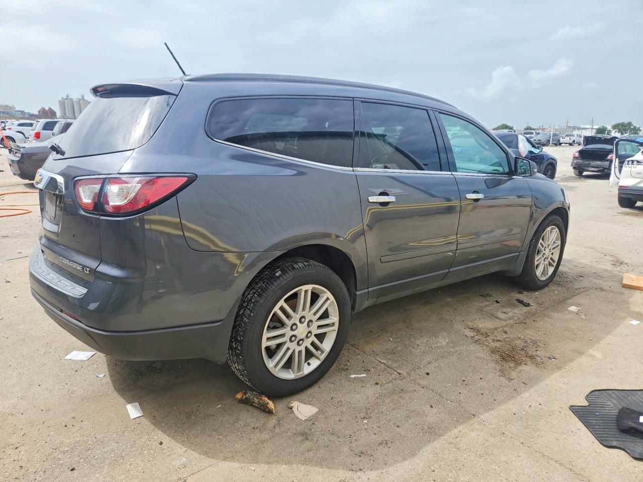 2014 Chevrolet Traverse Lt - Image 3