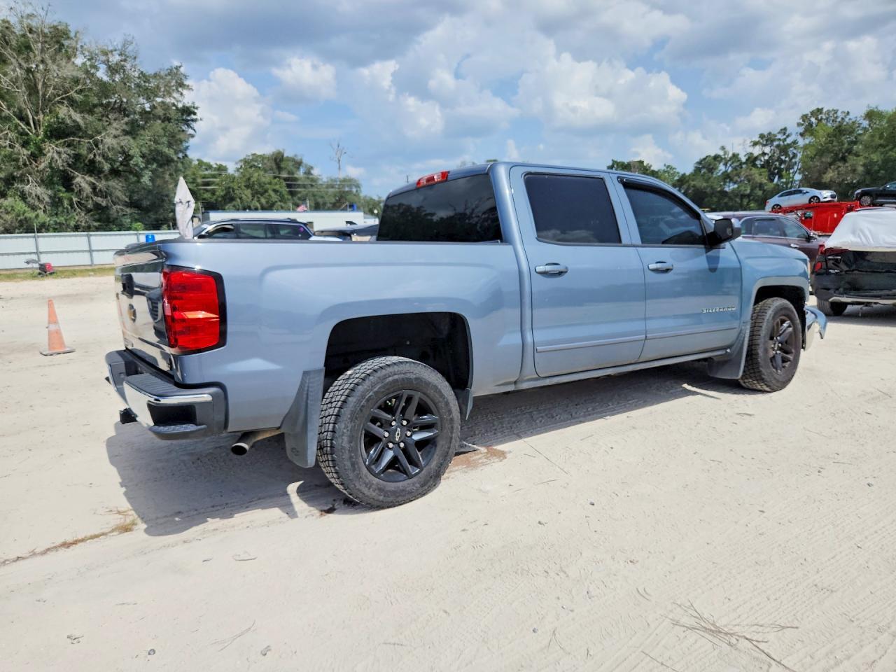 2015 Chevrolet Silverado C1500 Lt - Image 3