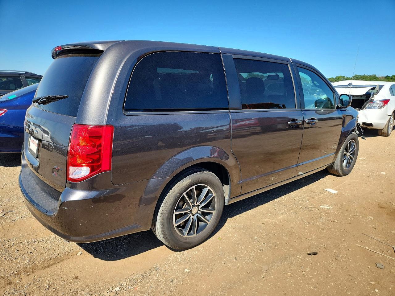 2018 Dodge Grand Caravan Se - Image 3