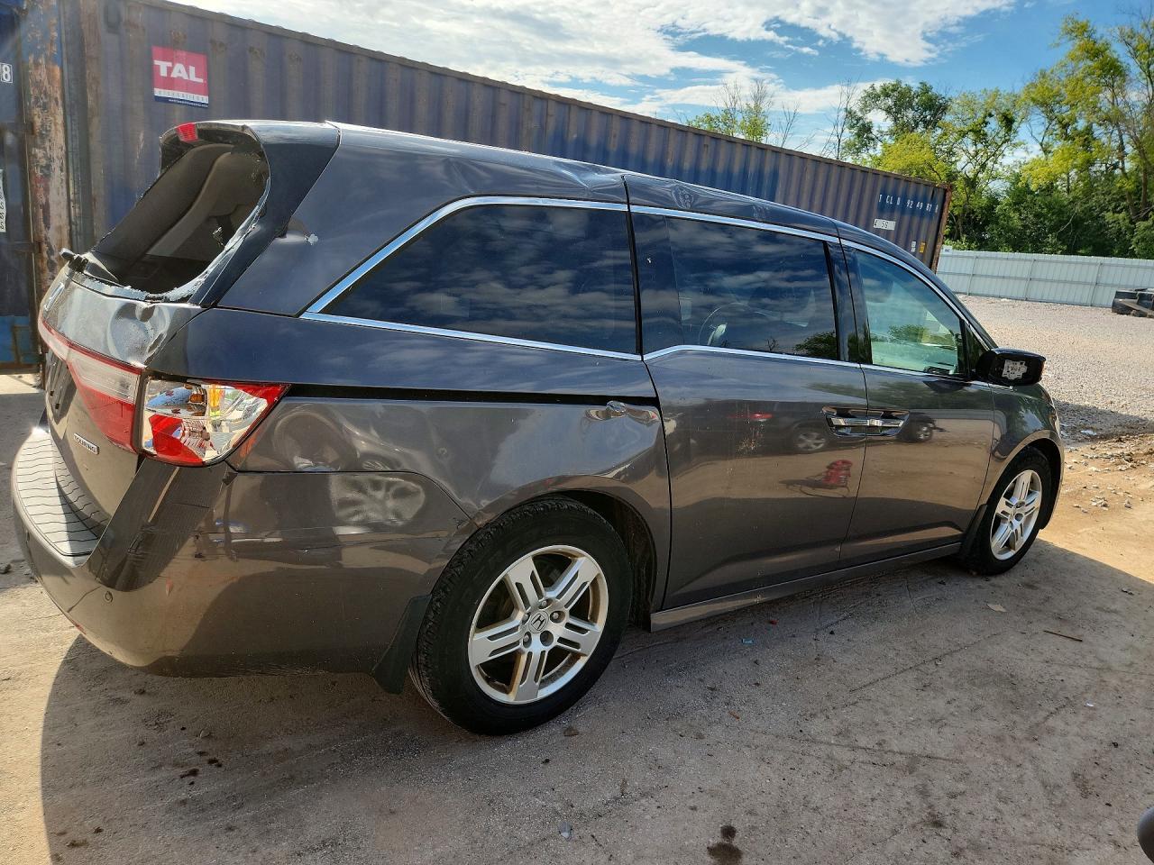 2011 Honda Odyssey Touring - Фото 3
