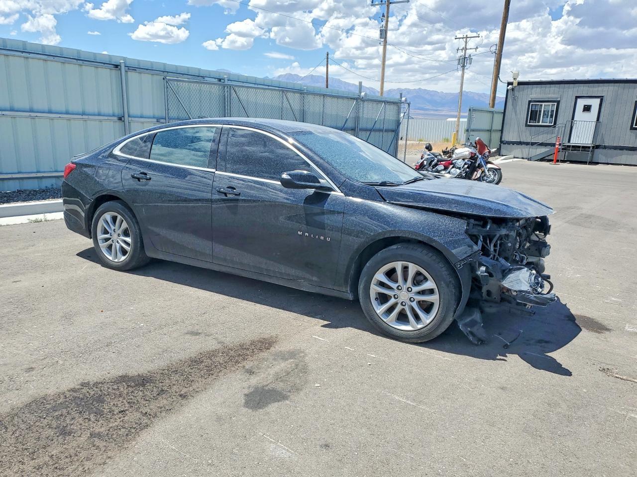 2017 Chev Malibu Lim - Image 4
