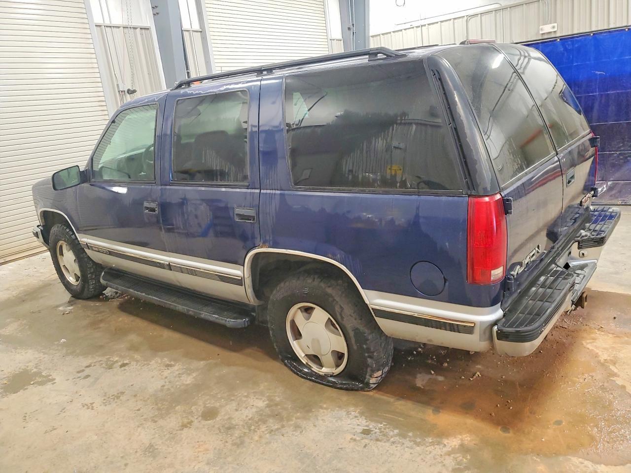 1997 GMC Yukon - Image 2